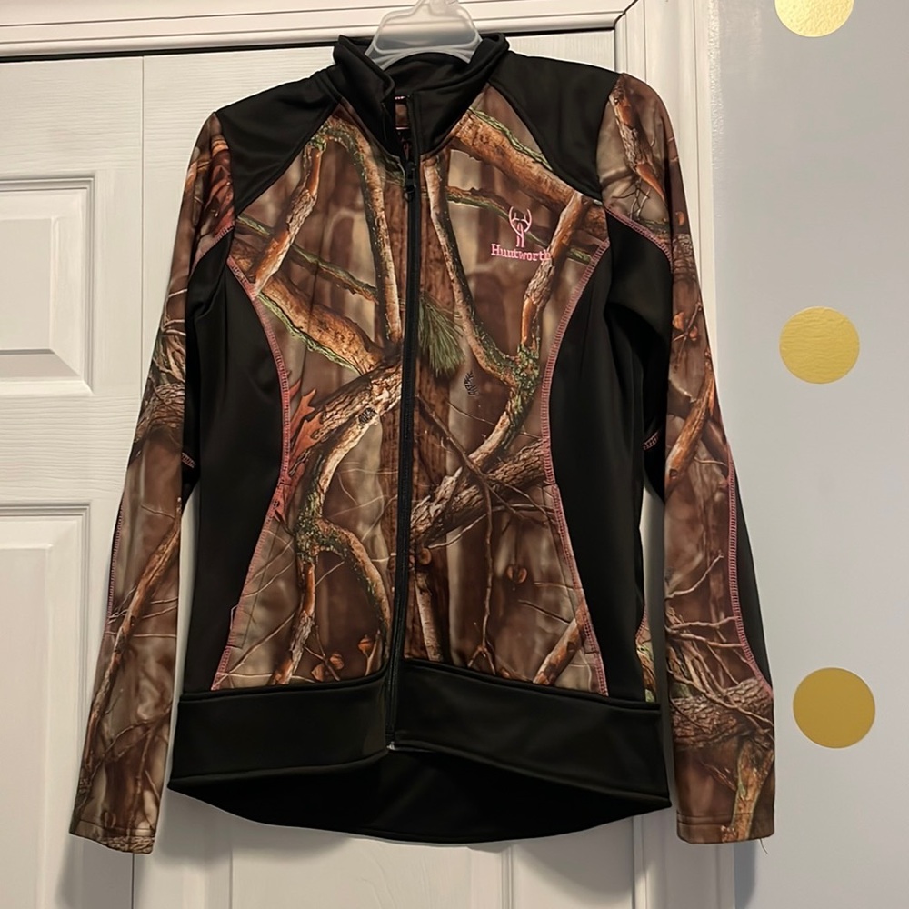Size medium ladies huntworth zip up sweatshirt/ jacket with front pockets.